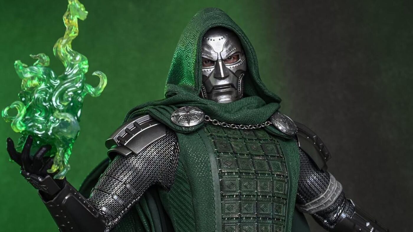 Official Hot Toys Doom's Throne sixth-scale accessory product still for Avengers: Doomsday on Sideshow. Hot Toys / Sideshow Collectibles / Marvel.
