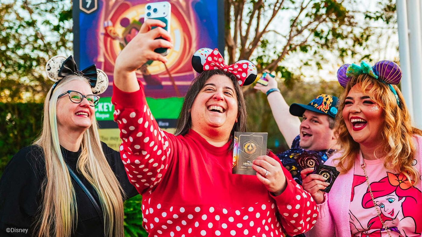 Official Disney Lorcana competitive championship still for the European Championship week at Disneyland Paris. Ravensburger / Disney Lorcana.